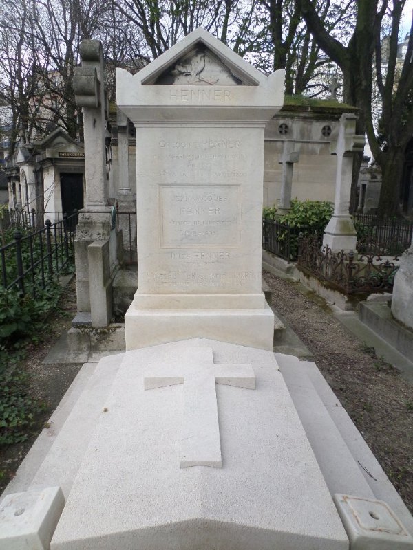 Tombe Grégoire Henner, Montmatre.jpg